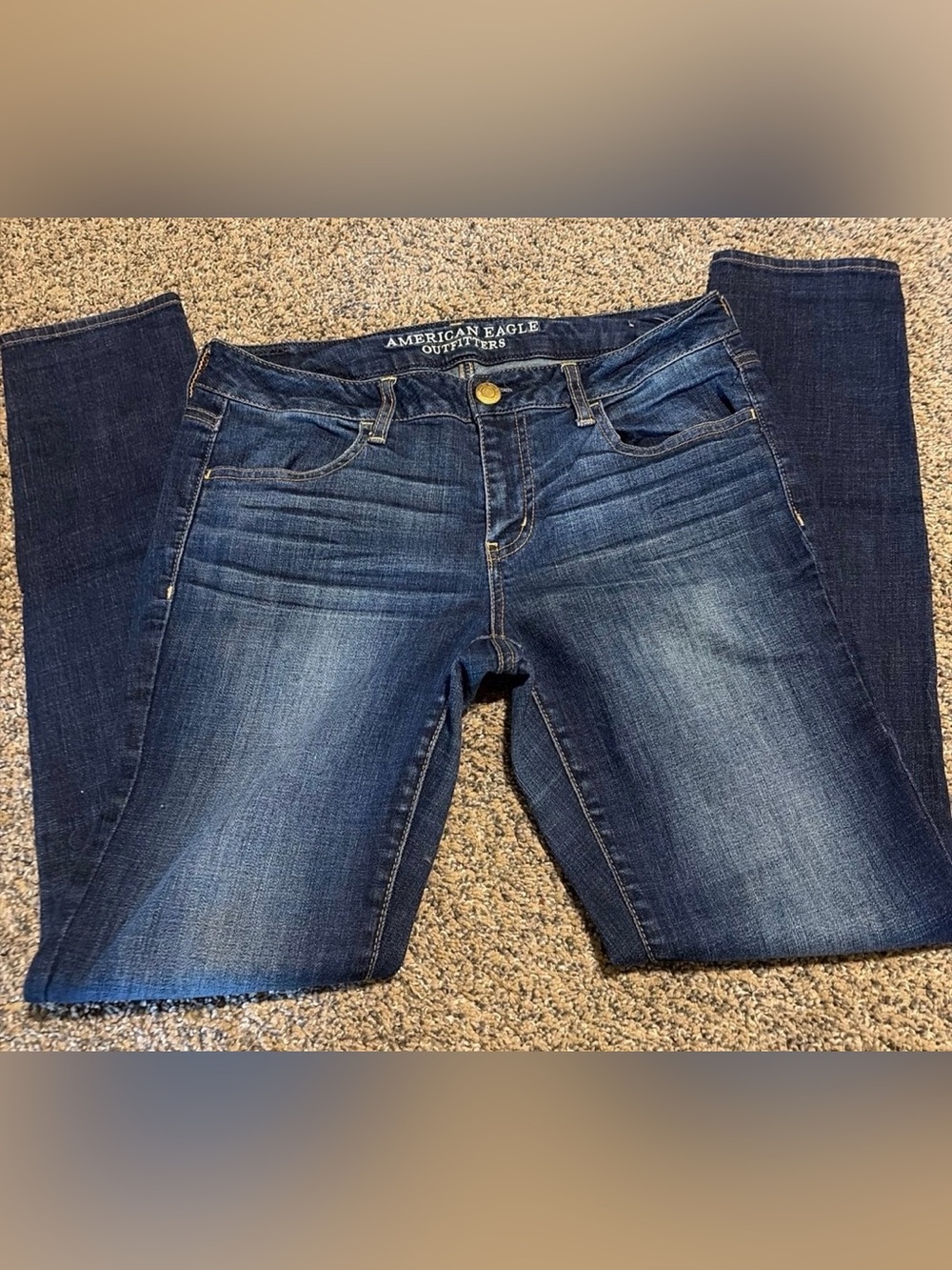 Woman’s American eagle jeans